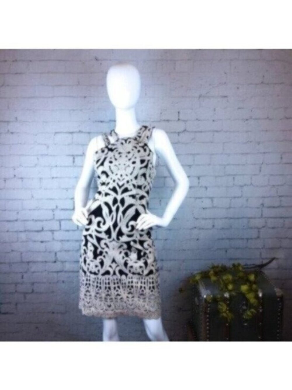 Foxiedox Embroidered Scroll Sheath Dress Black Size Small